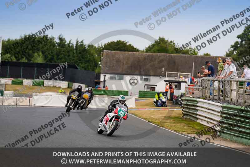 Vintage motorcycle club;eventdigitalimages;mallory park;mallory park trackday photographs;no limits trackdays;peter wileman photography;trackday digital images;trackday photos;vmcc festival 1000 bikes photographs